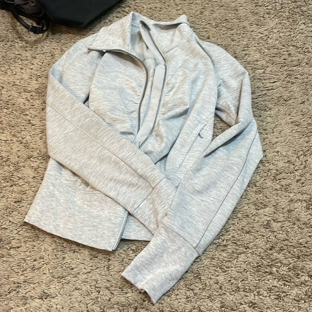Lululemon sweatshirt